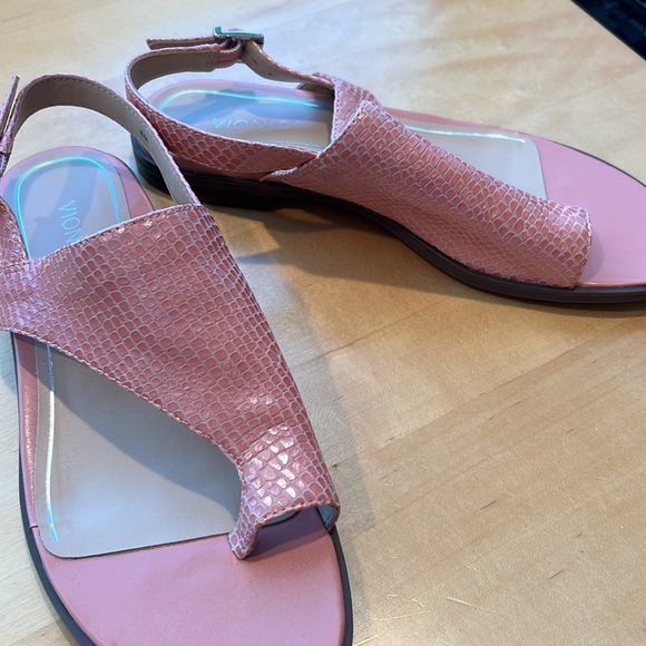 Vionic Women’s Peach Lizard Sandals Size 8 NEW NEVER WORN!!!!! - Picture 6 of 10